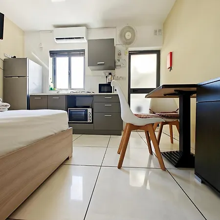 Corner View 4